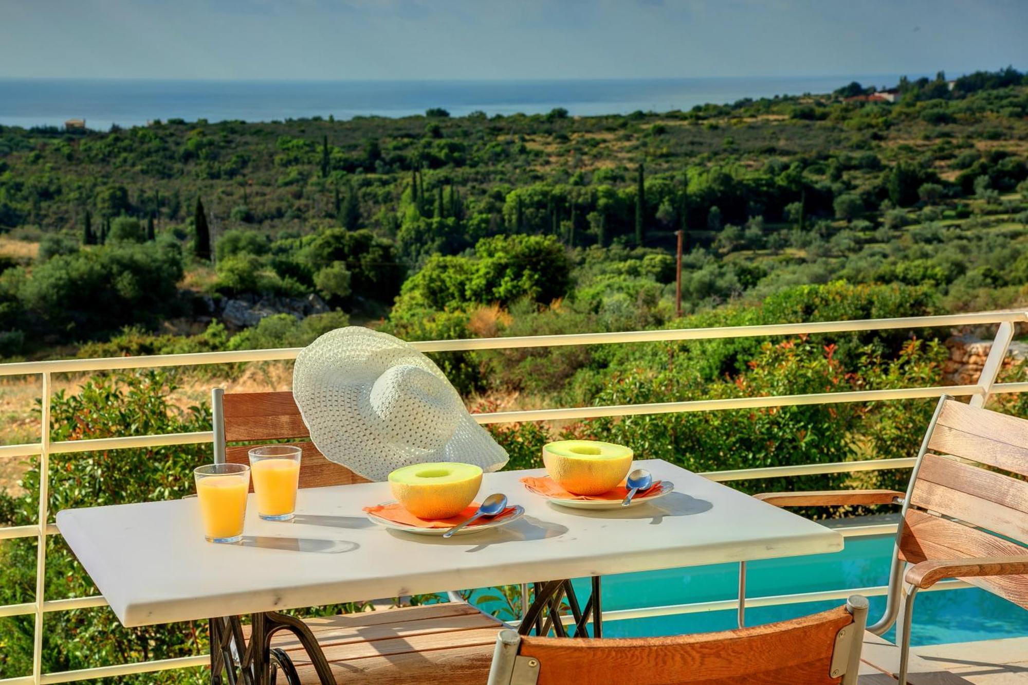 Ideales Resort Mousata Buitenkant foto