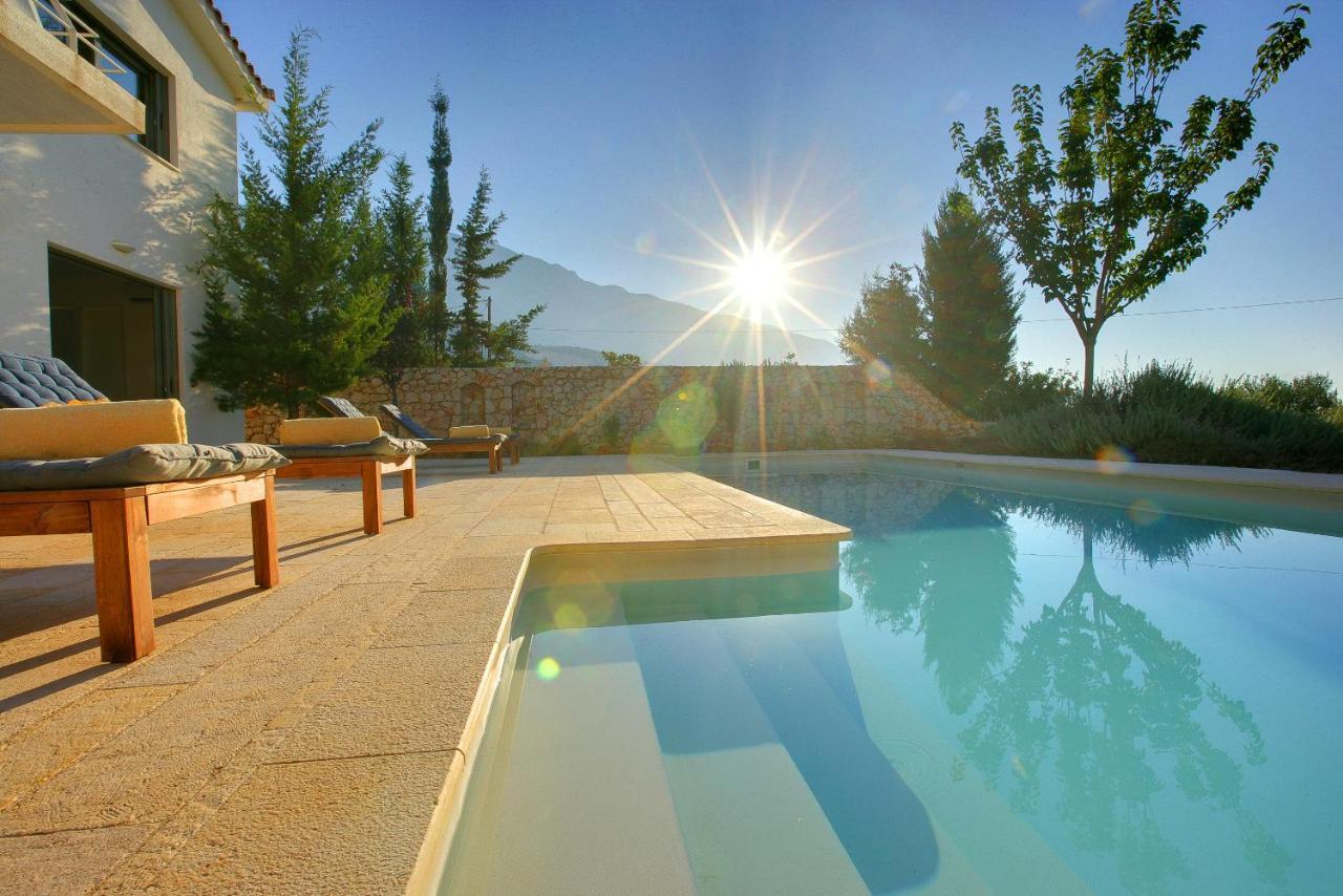 Ideales Resort Mousata Buitenkant foto